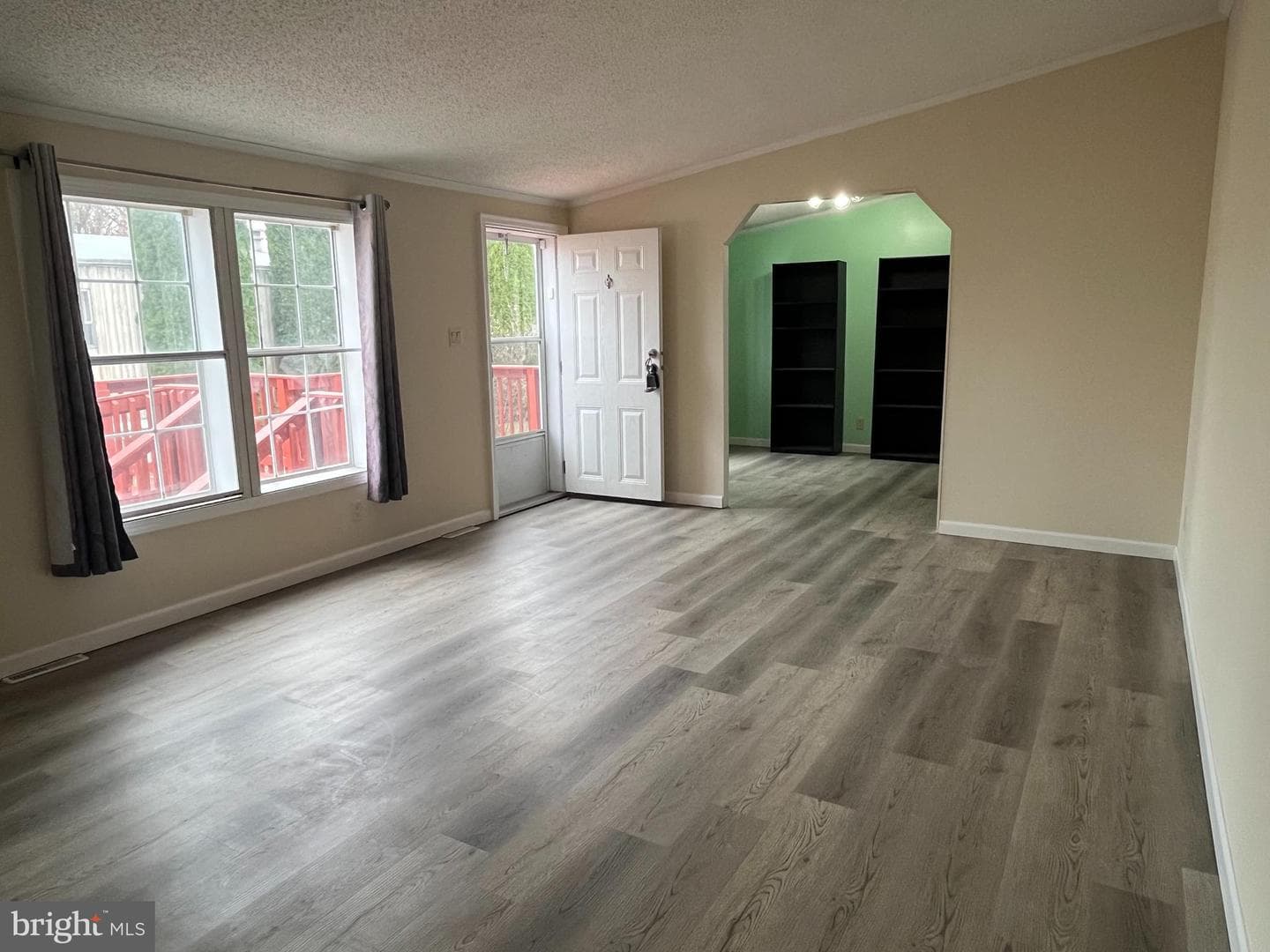 880 Royal Crest Drive photo 3