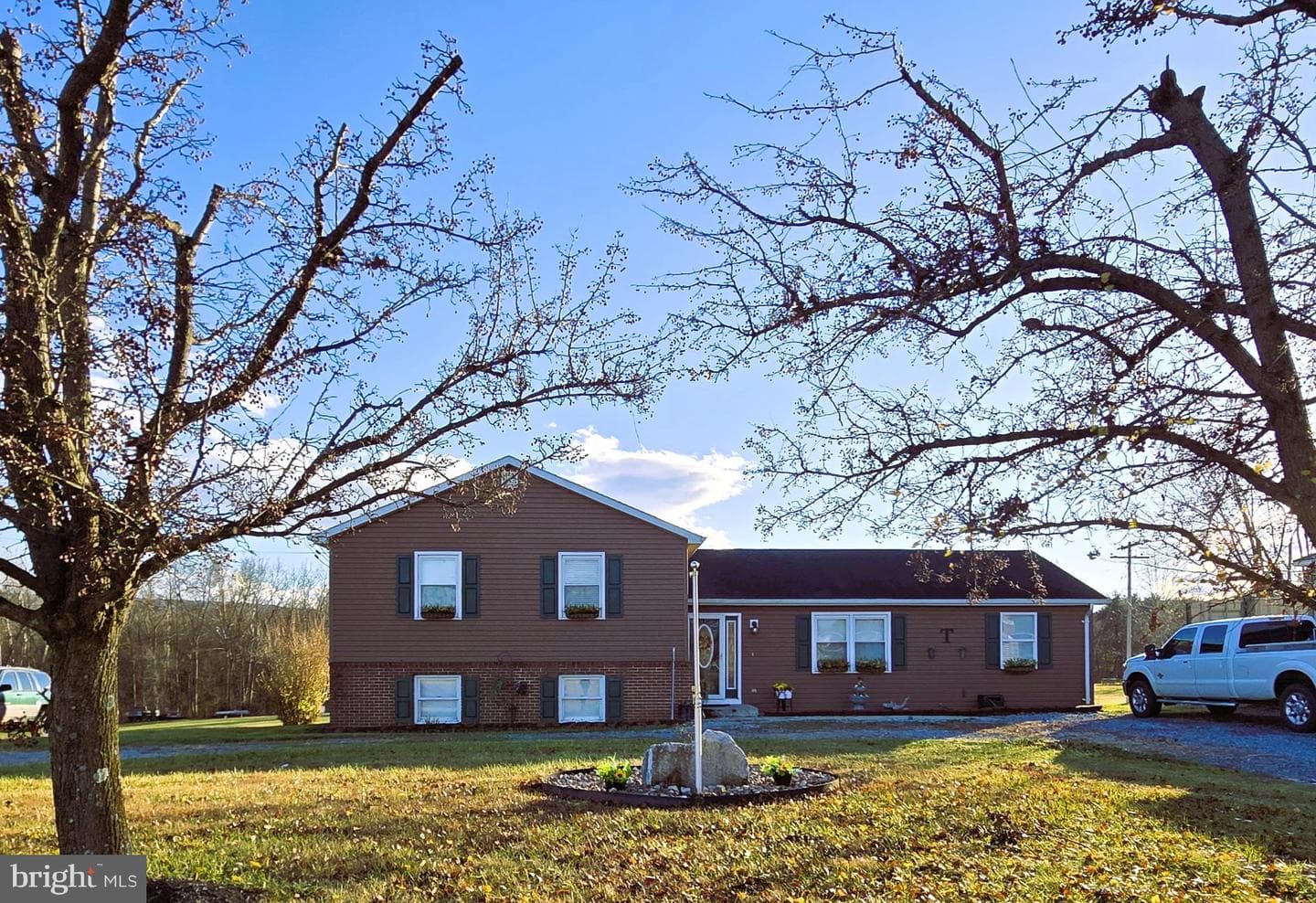 70 Kathys Lane photo 2