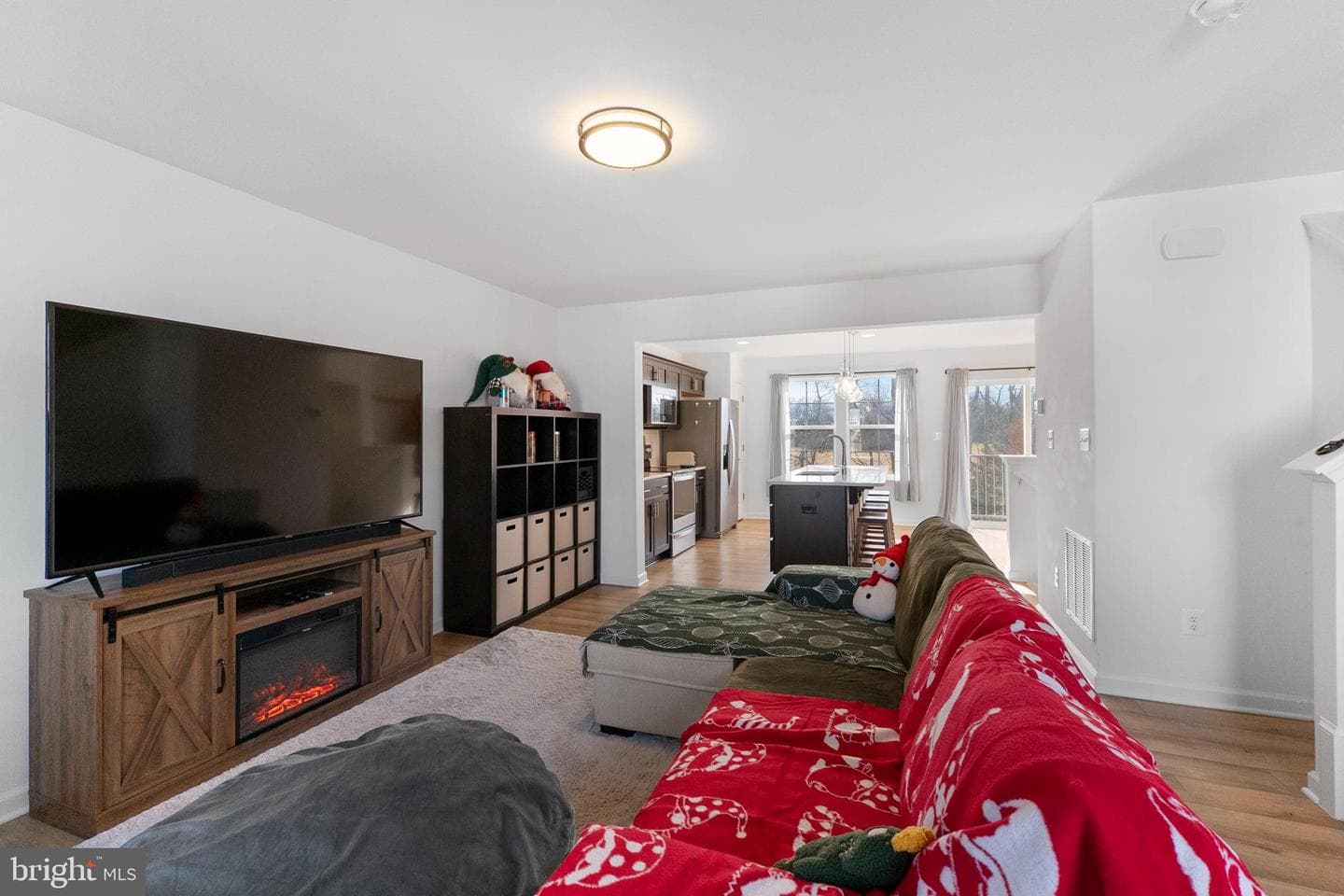 74 Colchester Court photo 16