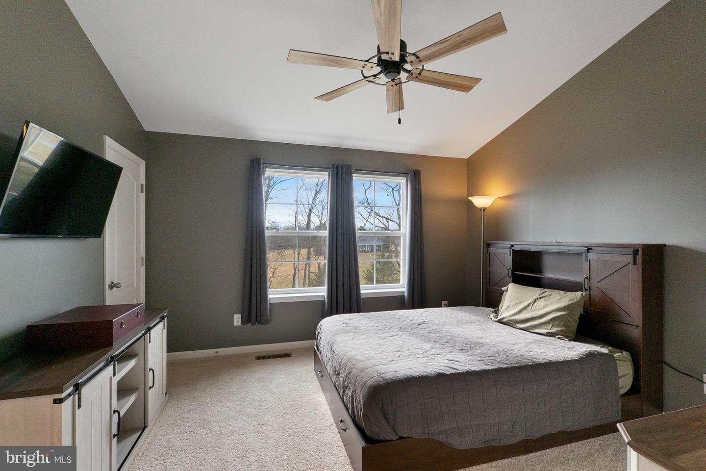 74 Colchester Court photo 19