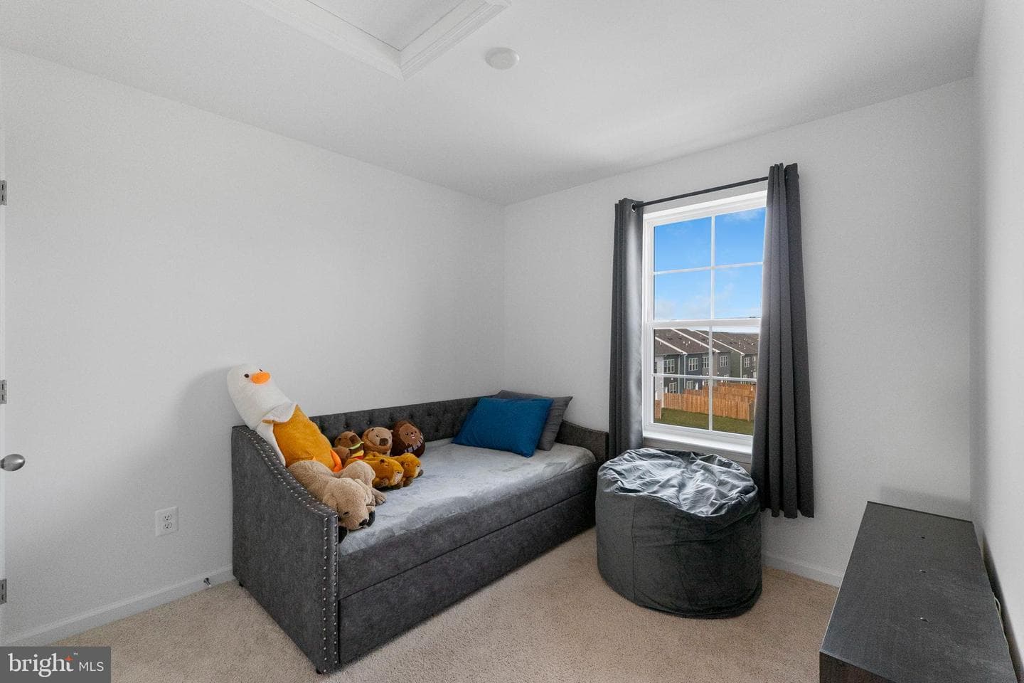 74 Colchester Court photo 24