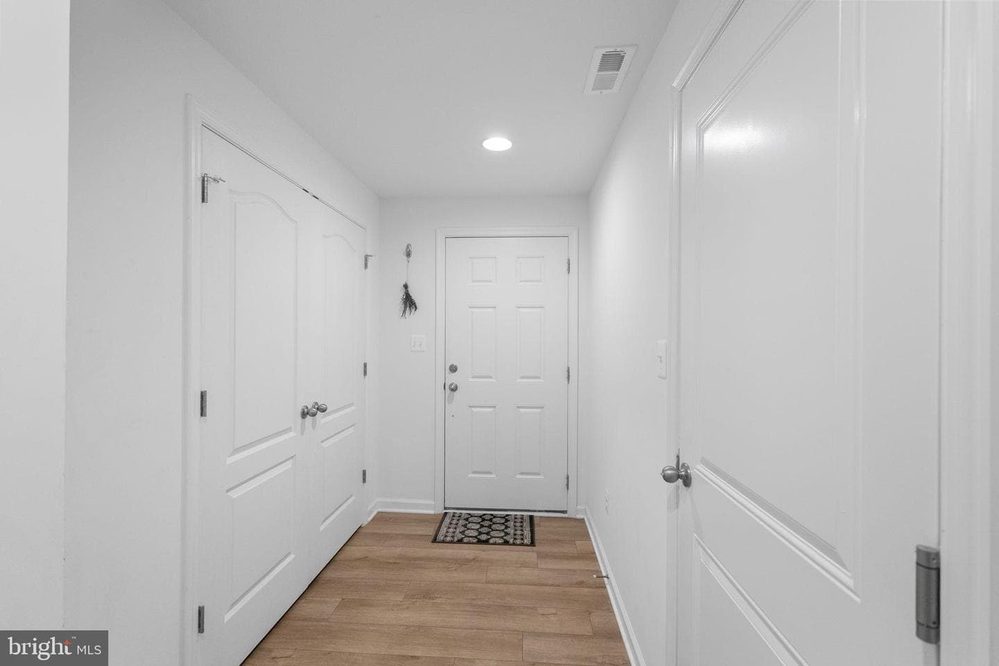 74 Colchester Court photo 30