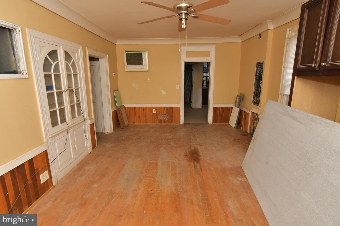 601 Second Street photo 11