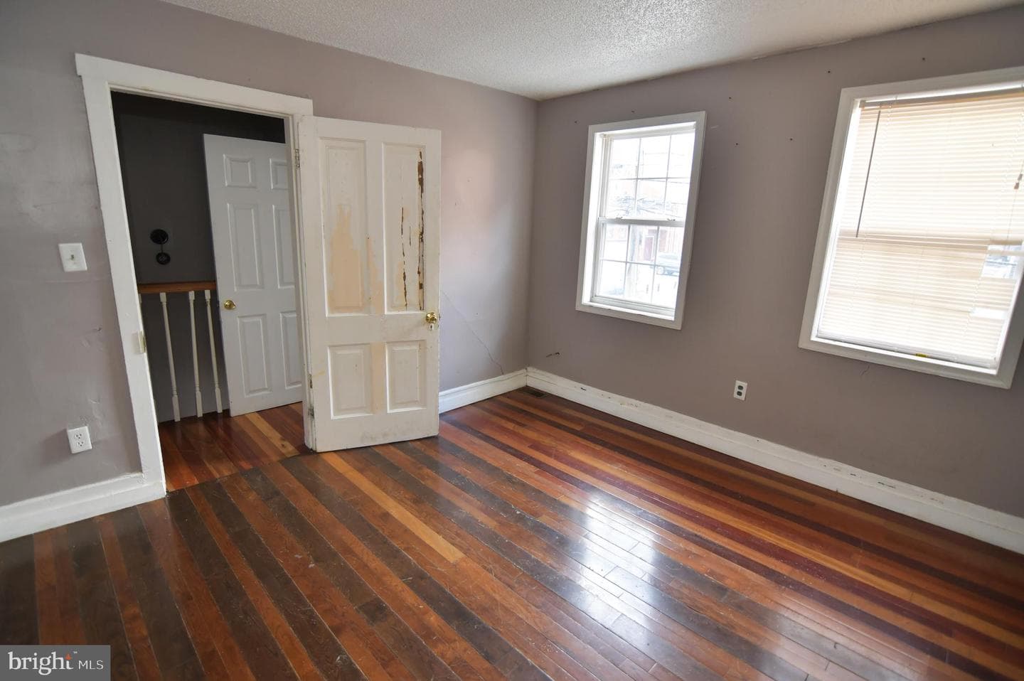 115 N Spring Street photo 17