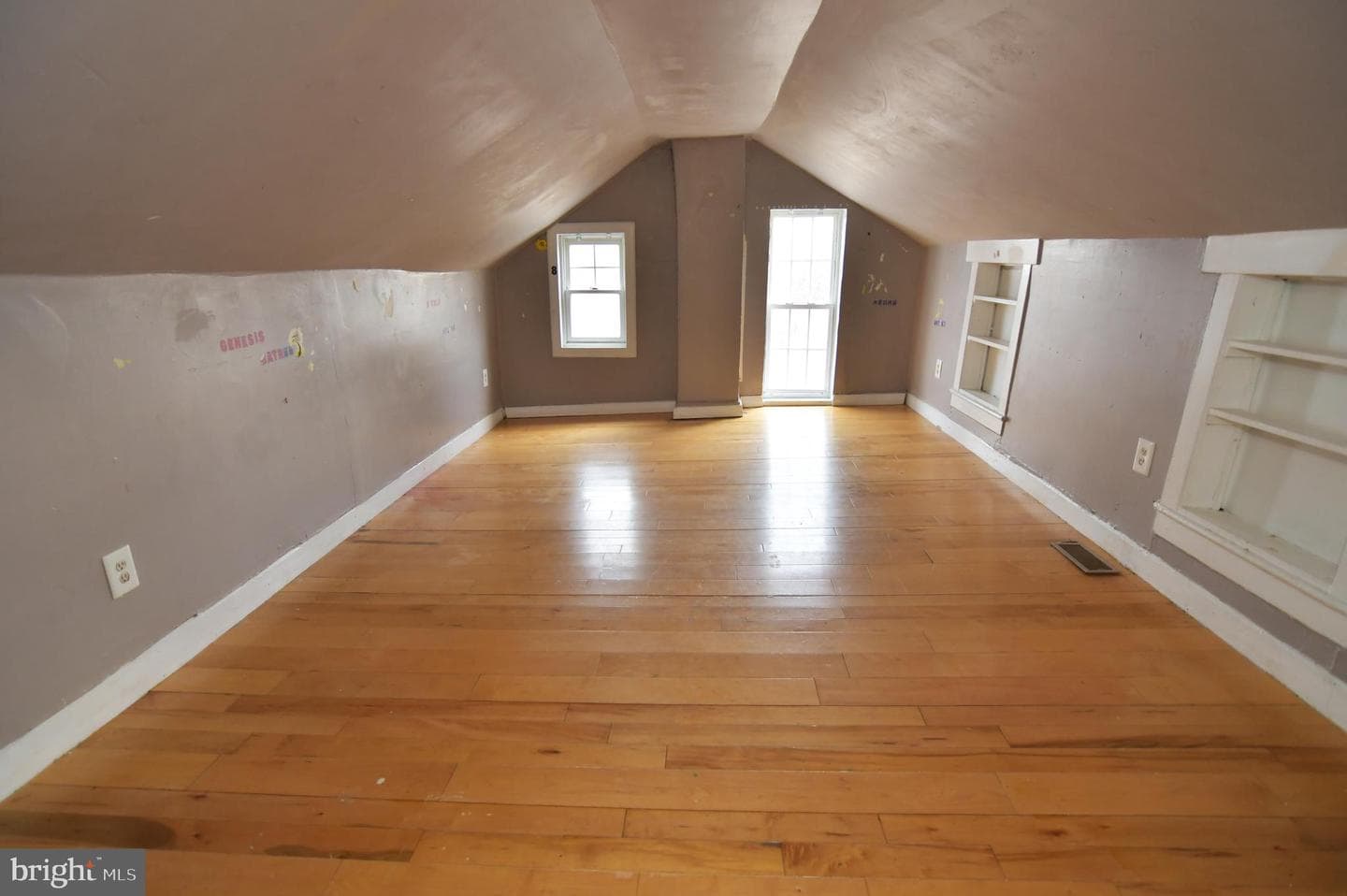 115 N Spring Street photo 19