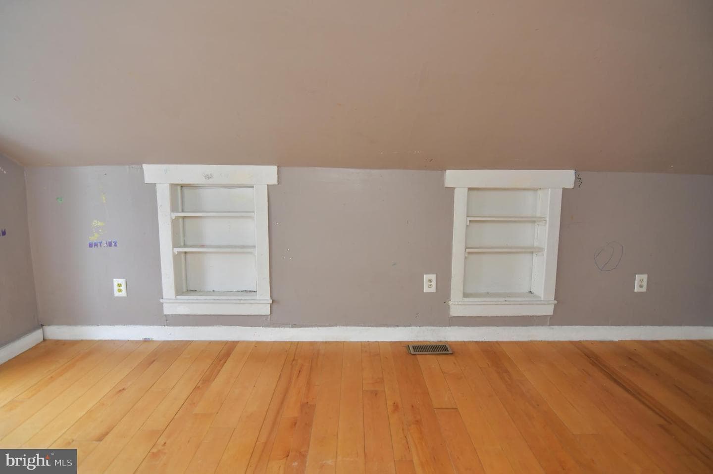 115 N Spring Street photo 21
