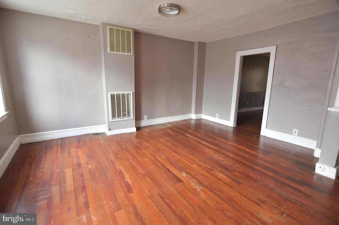 115 N Spring Street photo 6