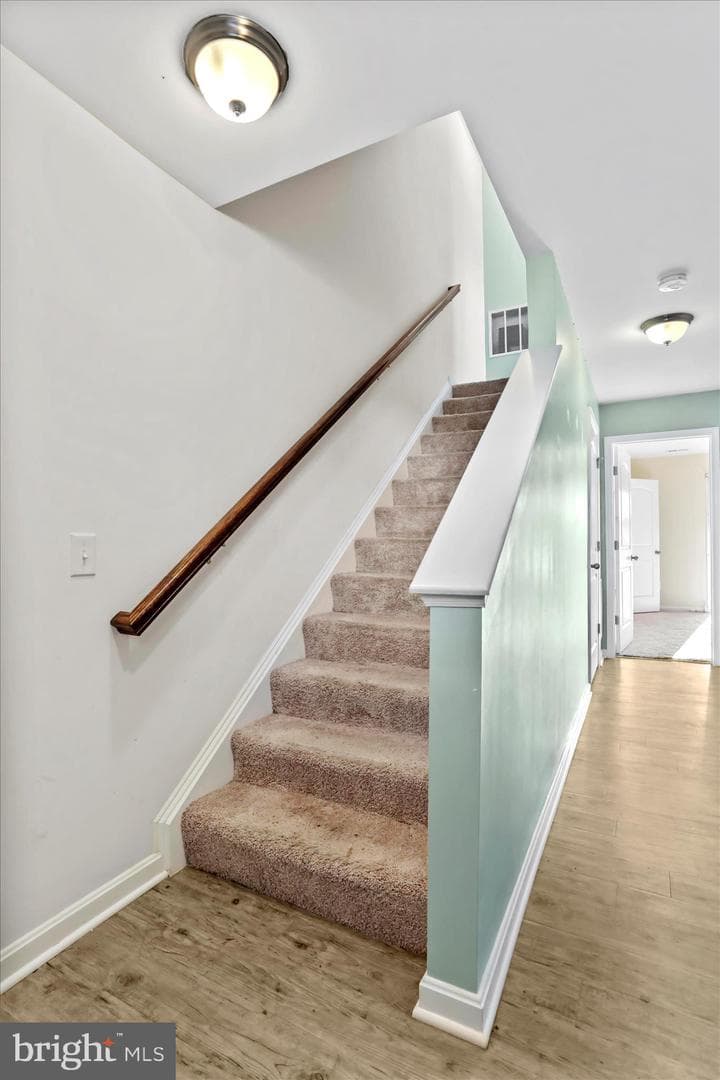 134 Drexel Court photo 5