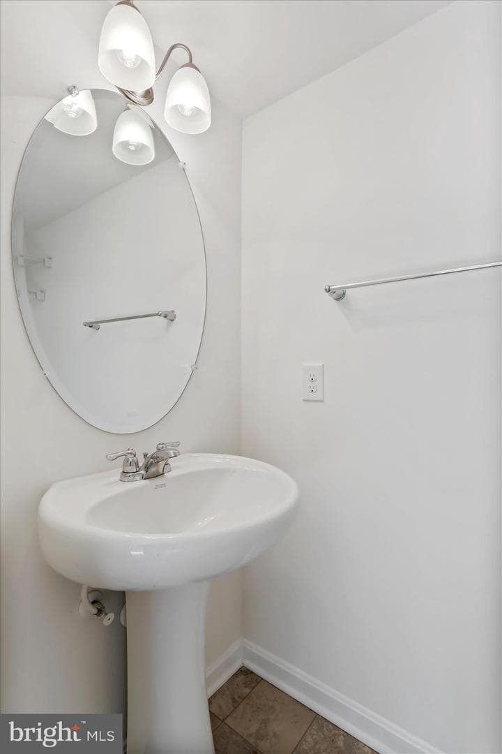 134 Drexel Court photo 8