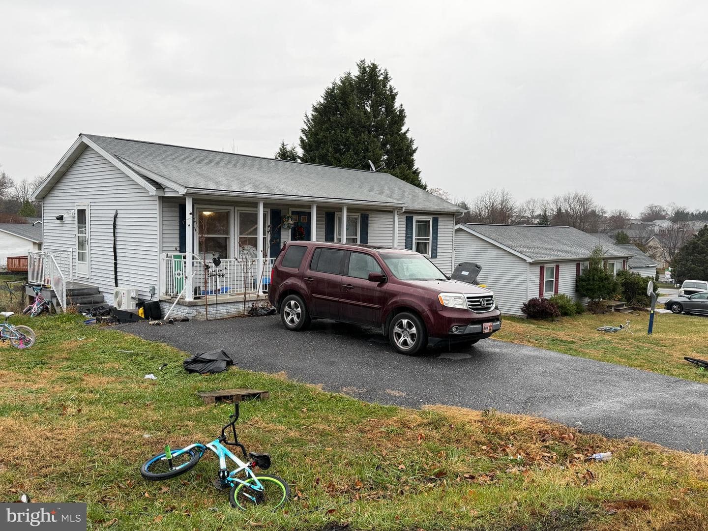 32 Yarrow Circle photo 2