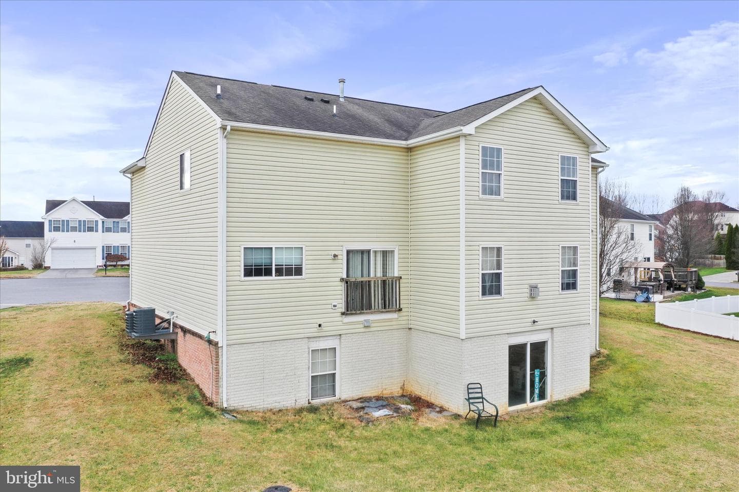 105 Chardin Court photo 43