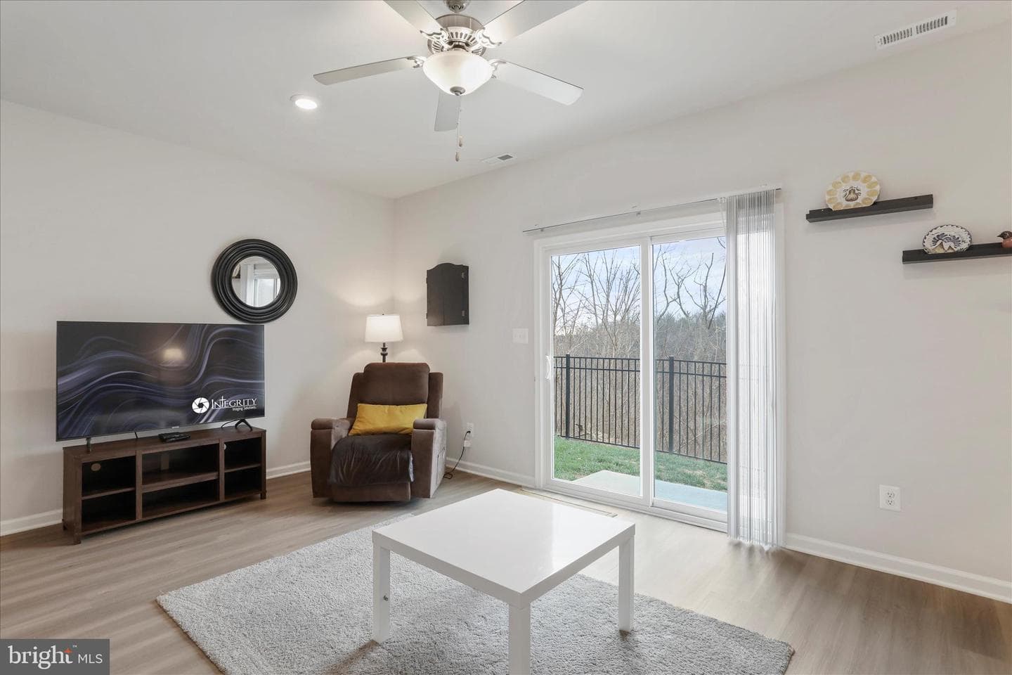 193 Hampstead Boulevard photo 13