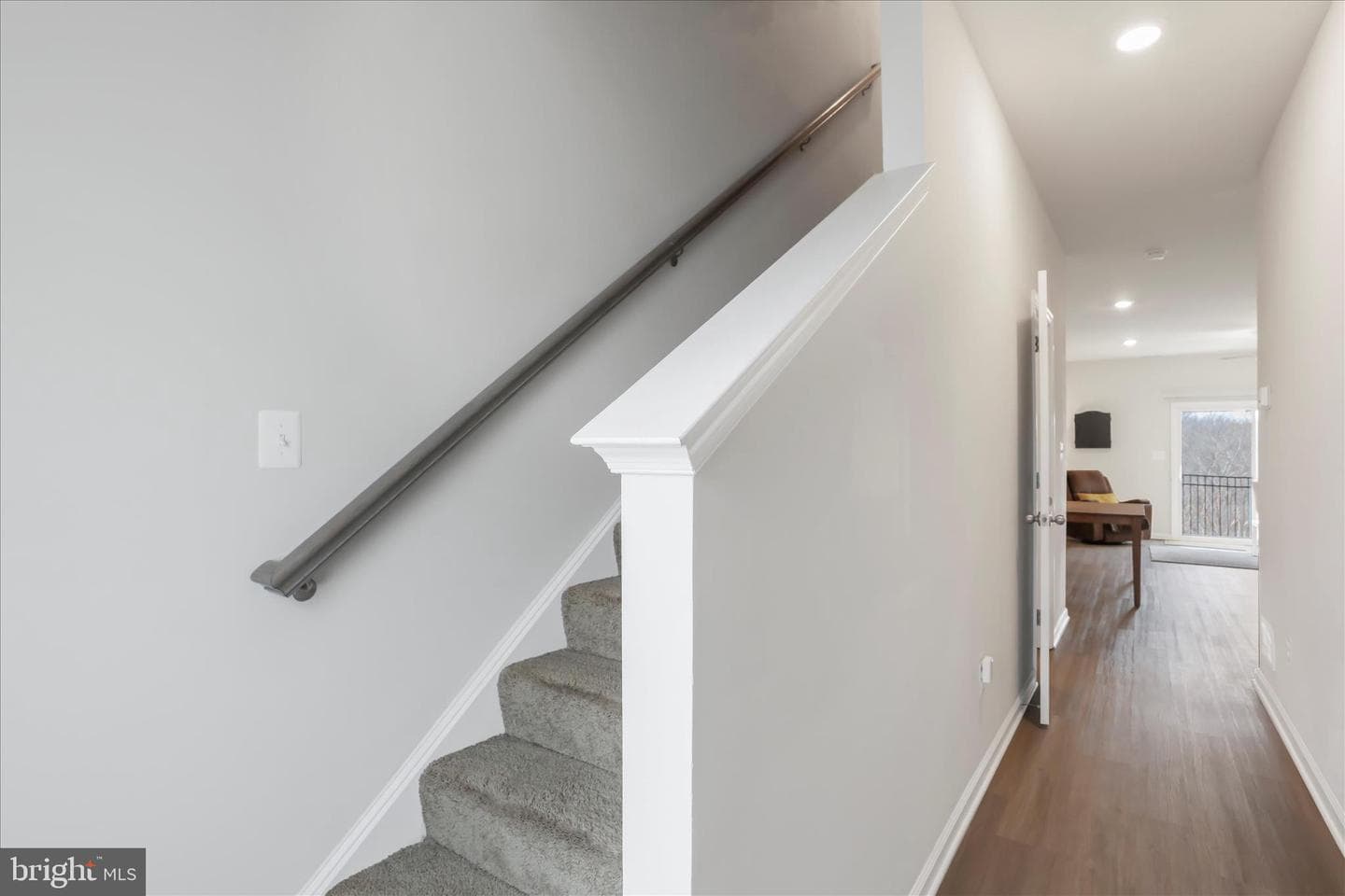 193 Hampstead Boulevard photo 4