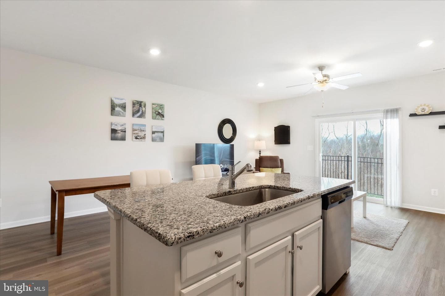 193 Hampstead Boulevard photo 7