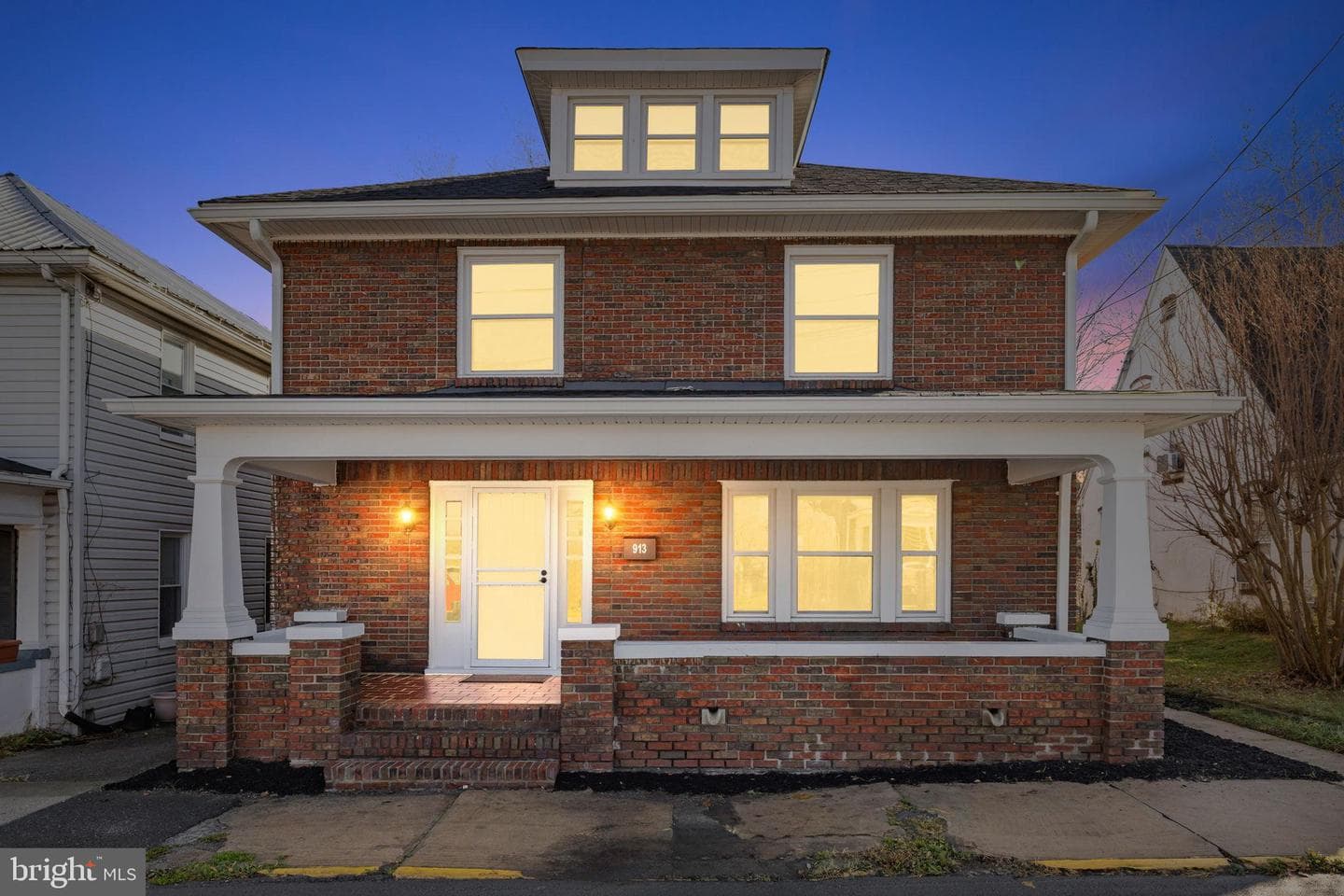 913 N Queen Street photo 1