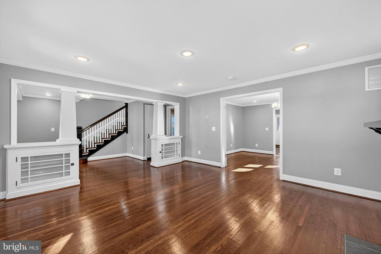913 N Queen Street photo 12