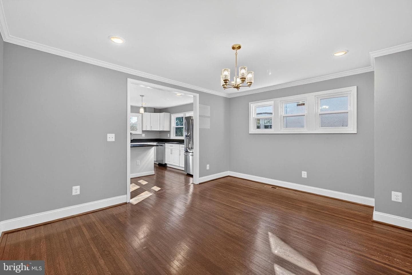 913 N Queen Street photo 18