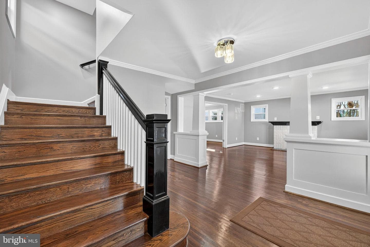 913 N Queen Street photo 5