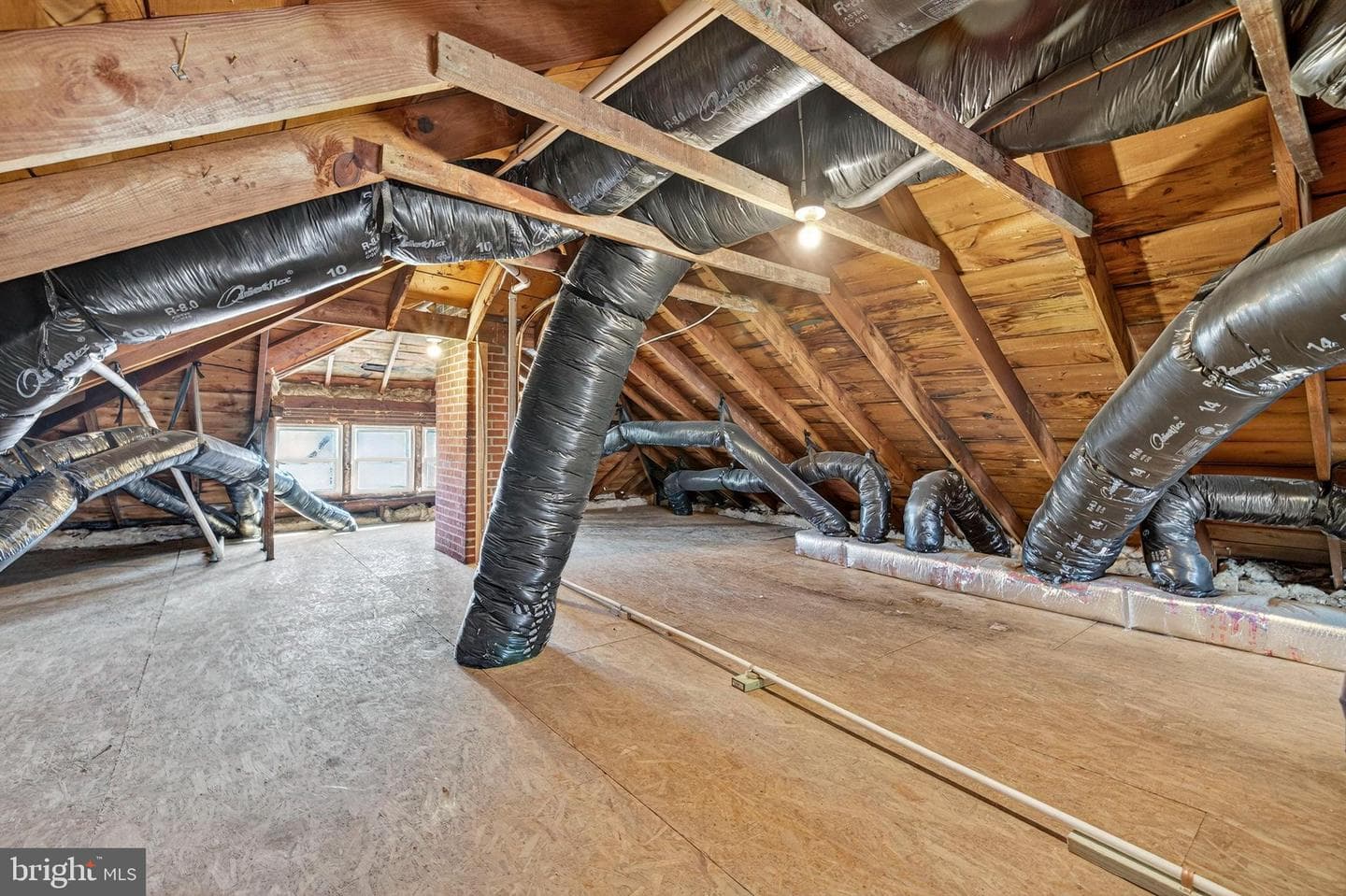 913 N Queen Street photo 52