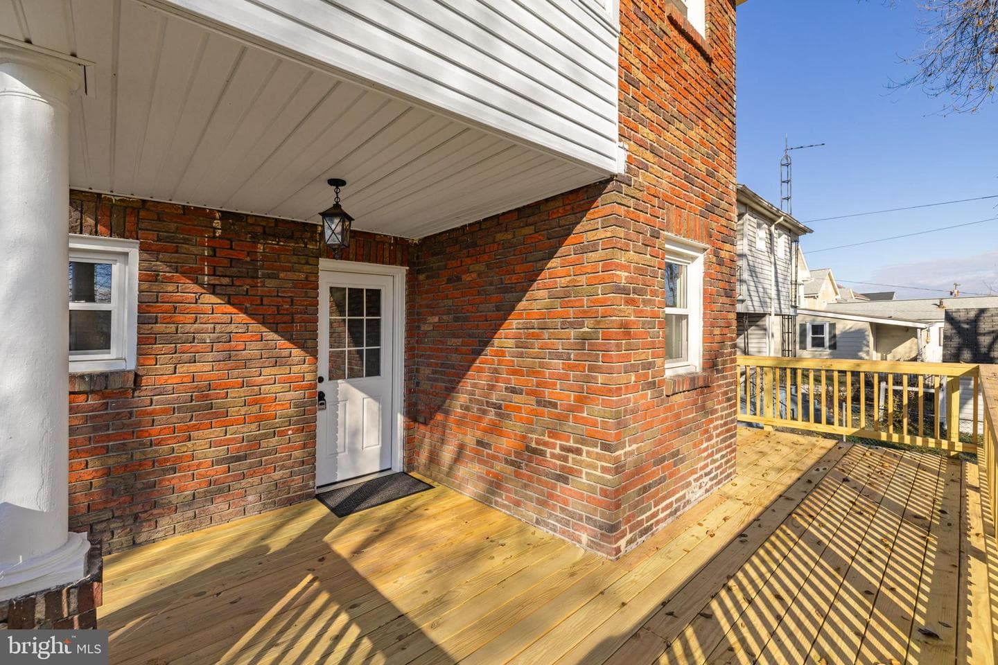 913 N Queen Street photo 61