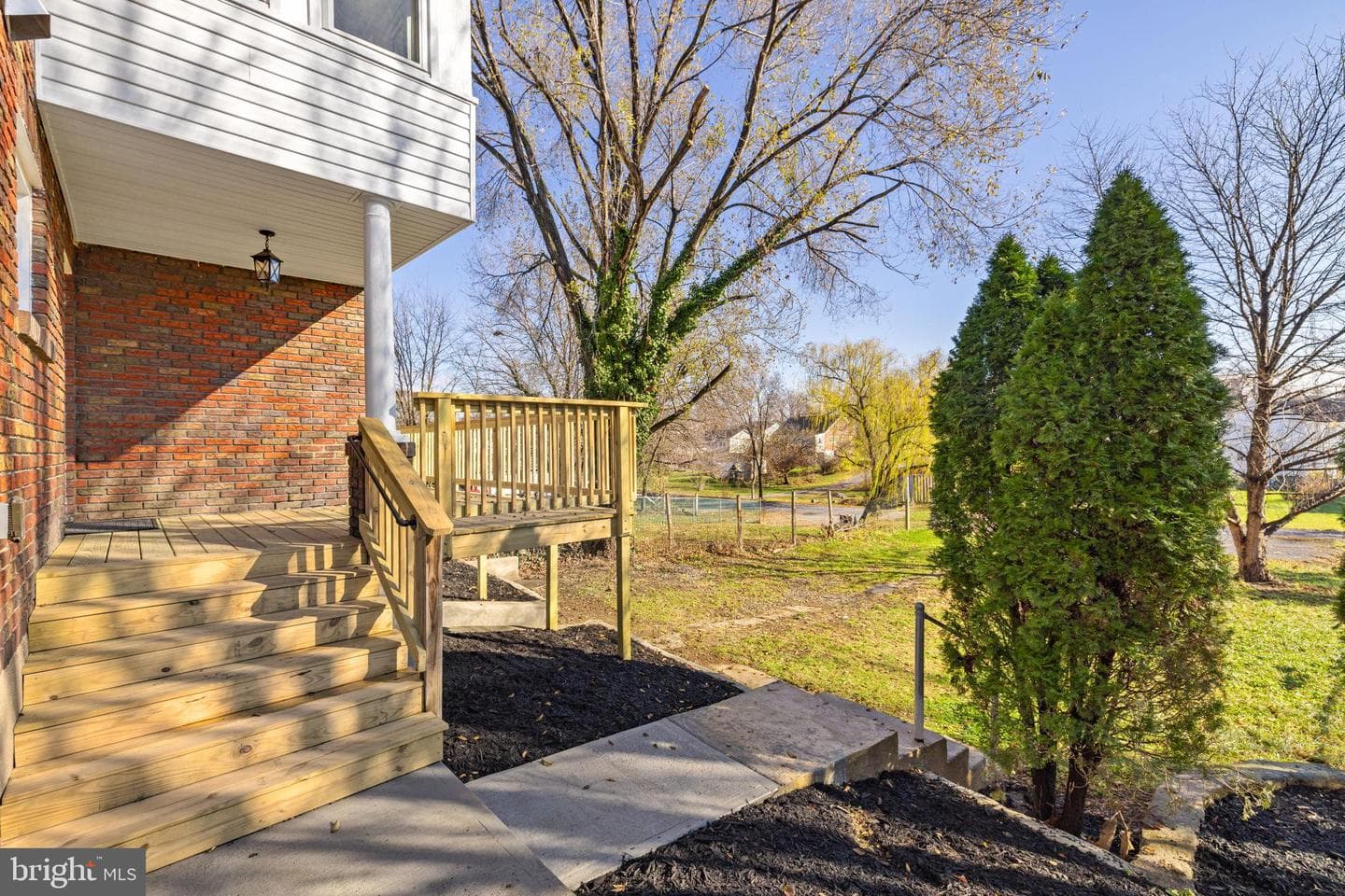 913 N Queen Street photo 62