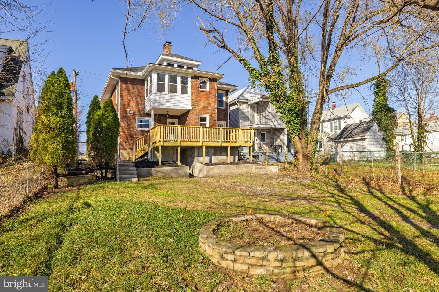 913 N Queen Street photo 67