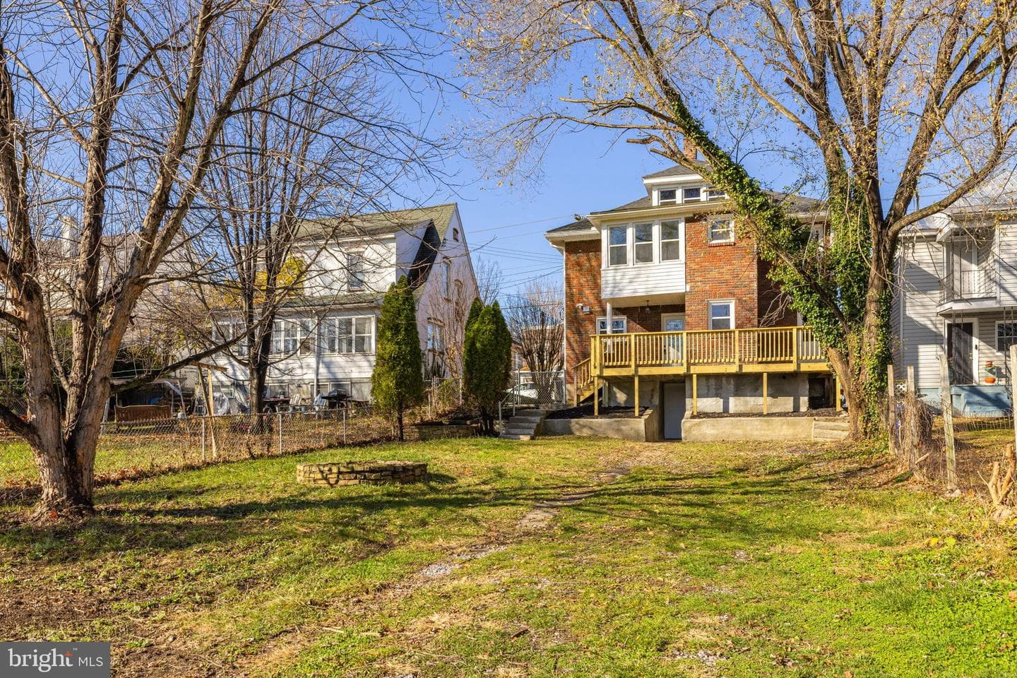 913 N Queen Street photo 69