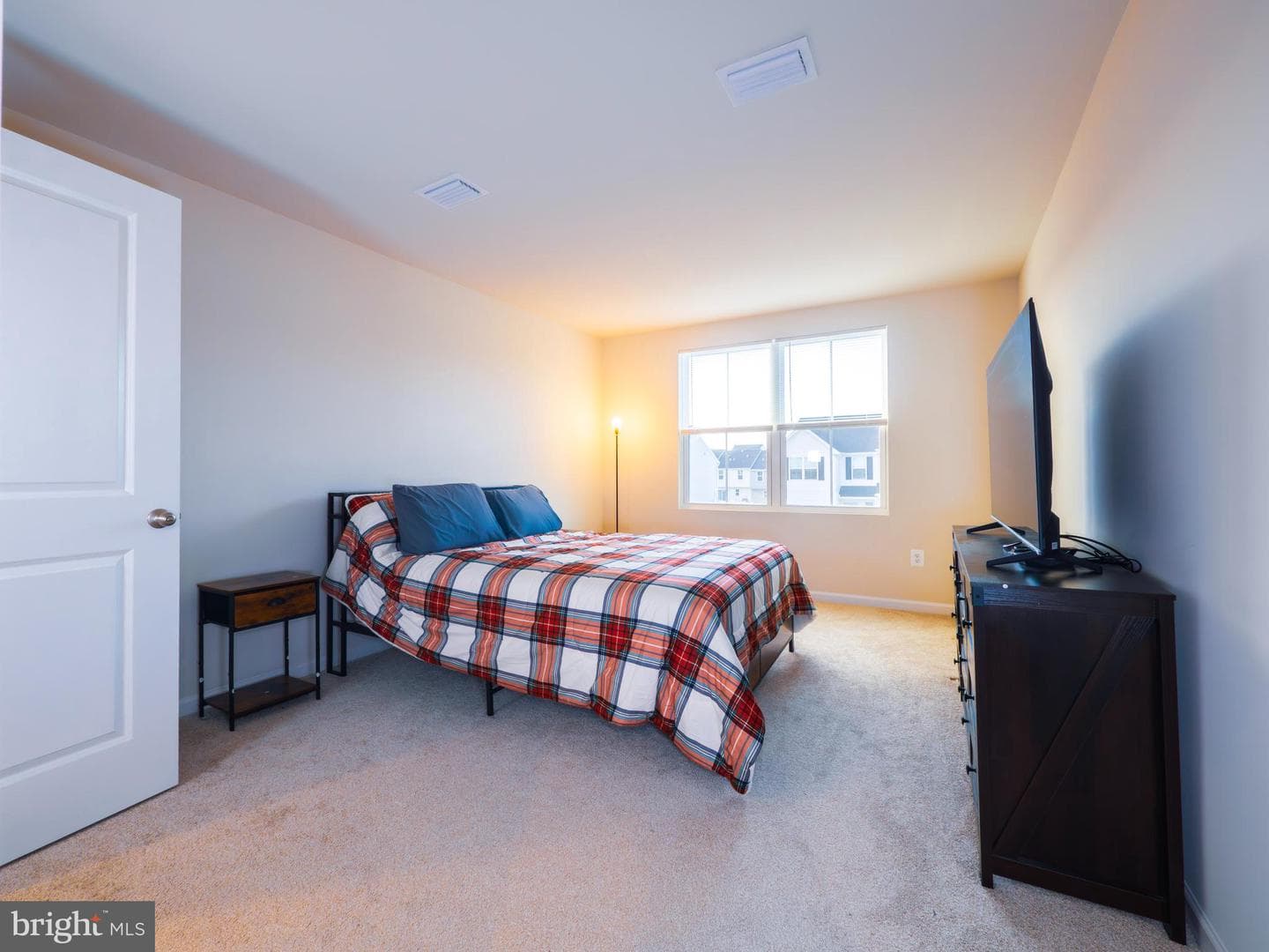 35 Calais Place photo 10