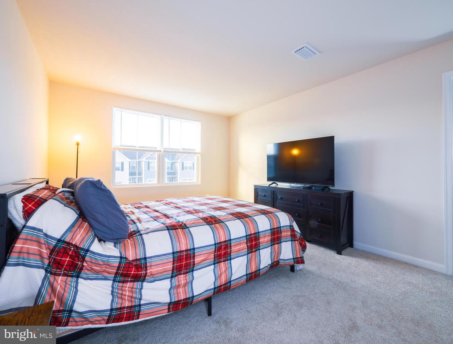 35 Calais Place photo 11