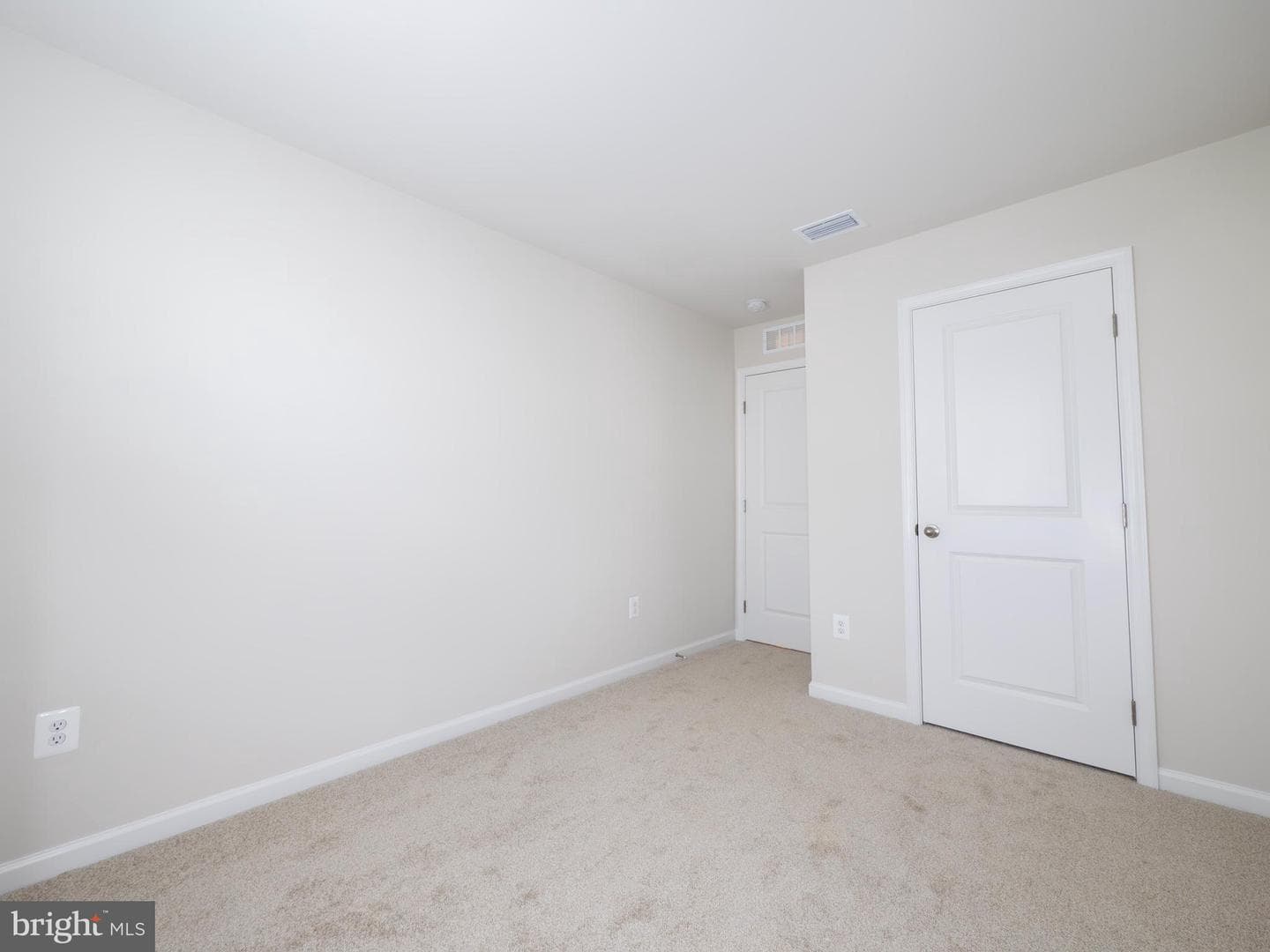 35 Calais Place photo 15