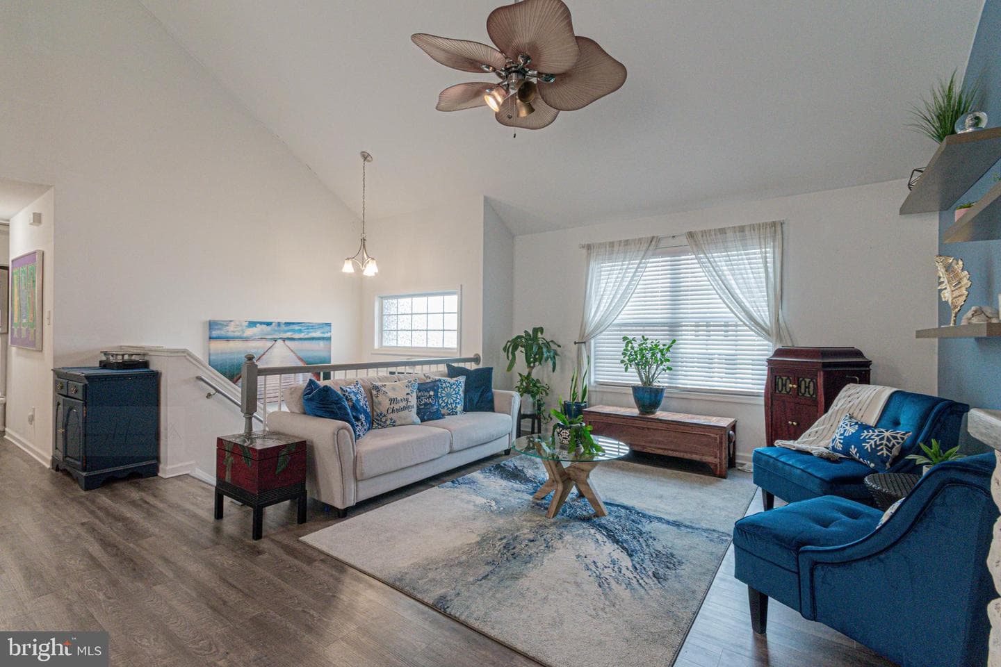 285 Wren Street N photo 20