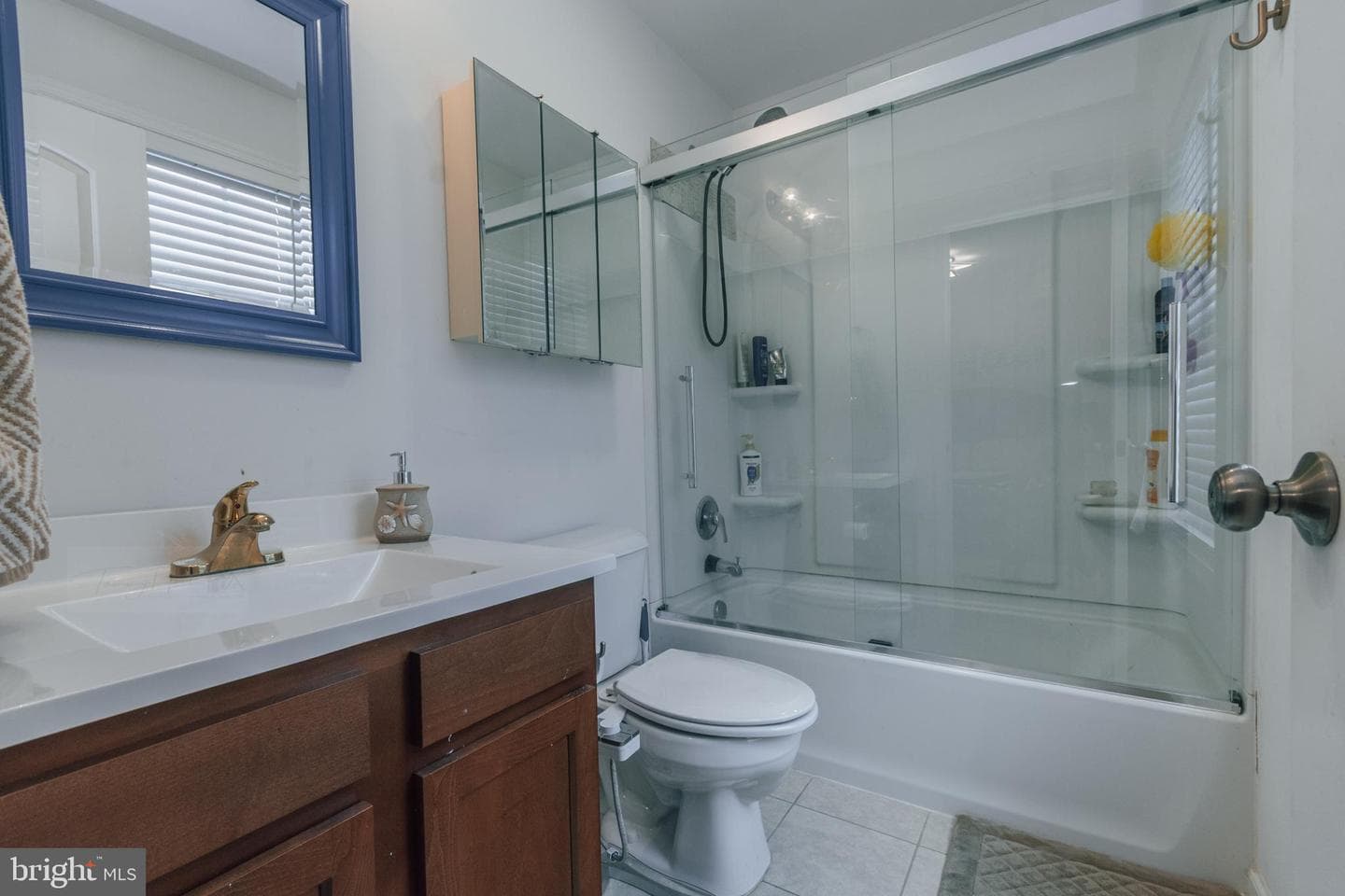 285 Wren Street N photo 33