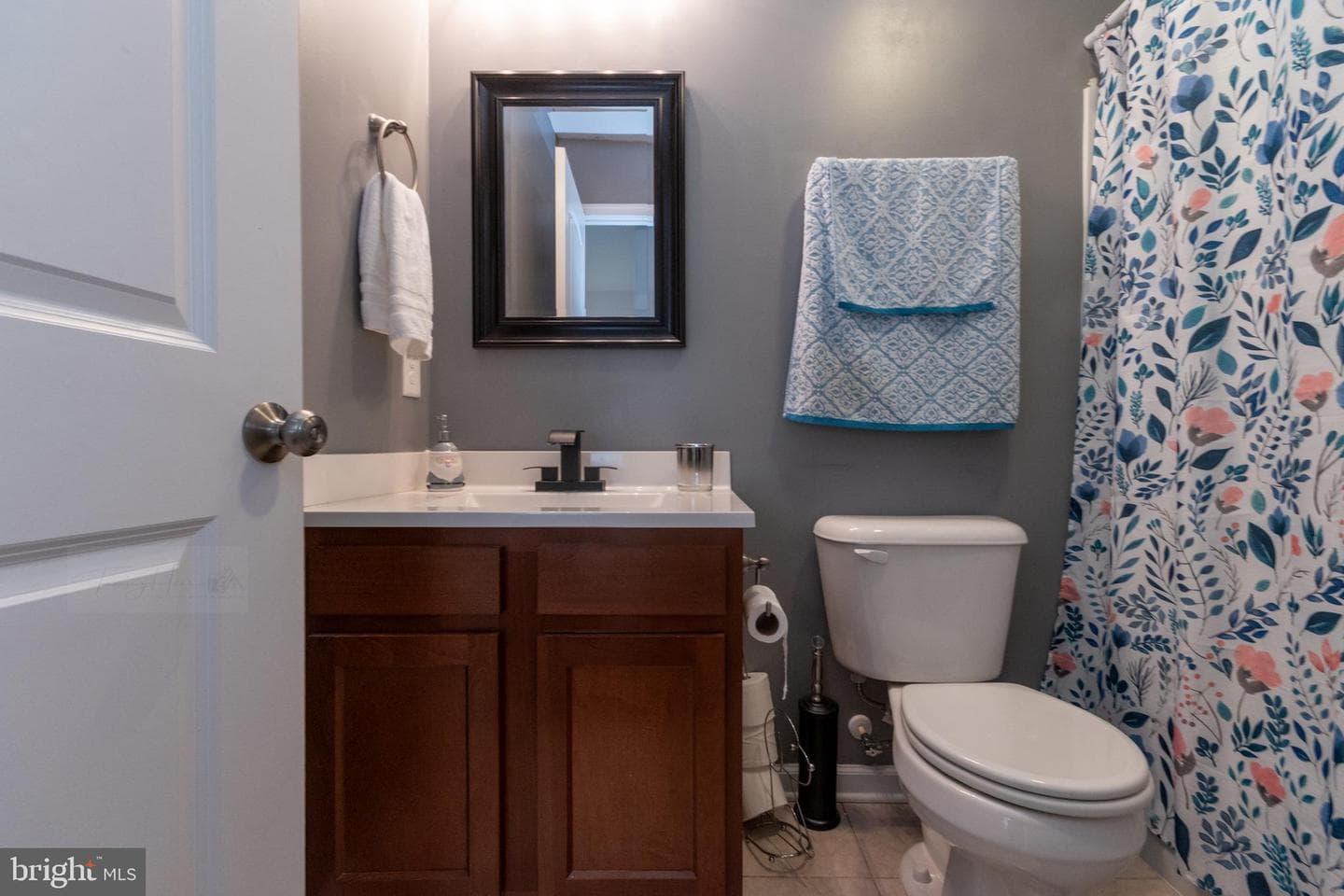 285 Wren Street N photo 37