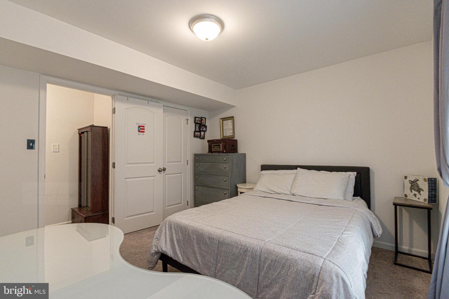 285 Wren Street N photo 52