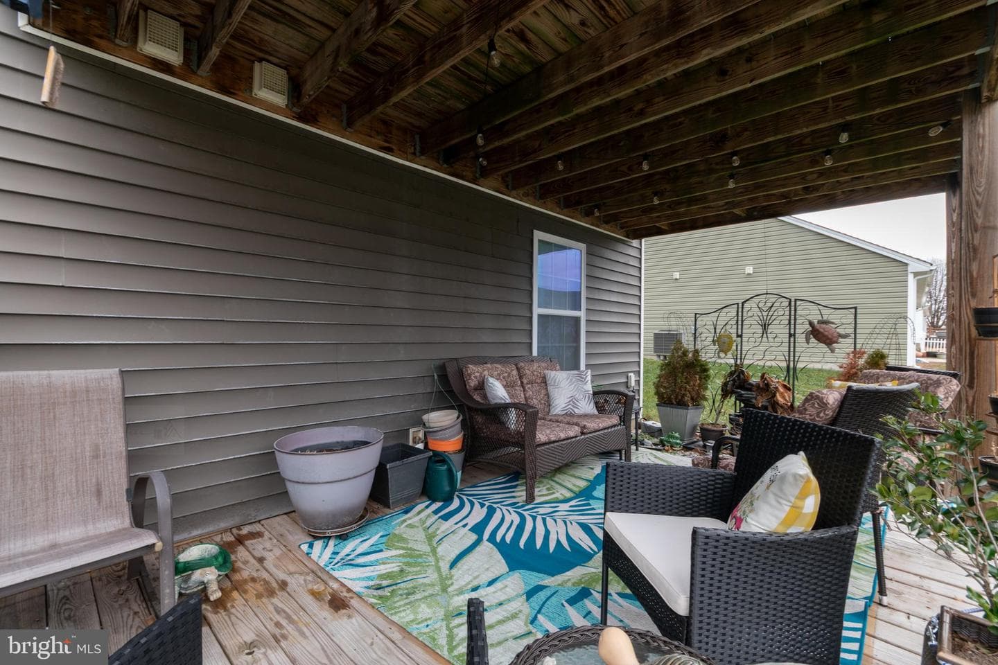 285 Wren Street N photo 64