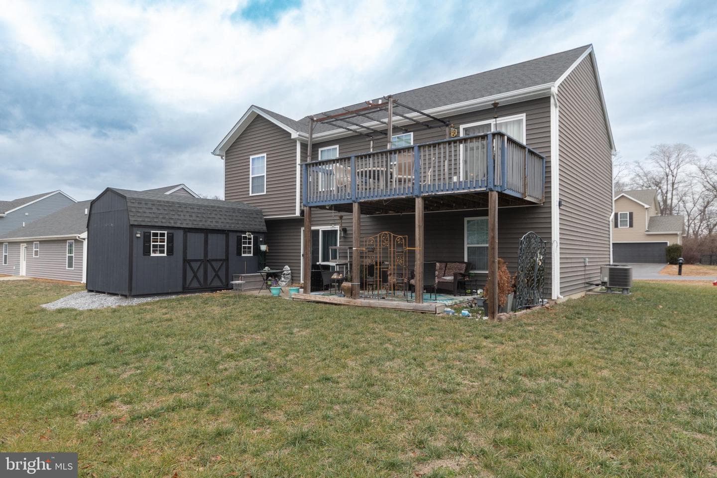 285 Wren Street N photo 68