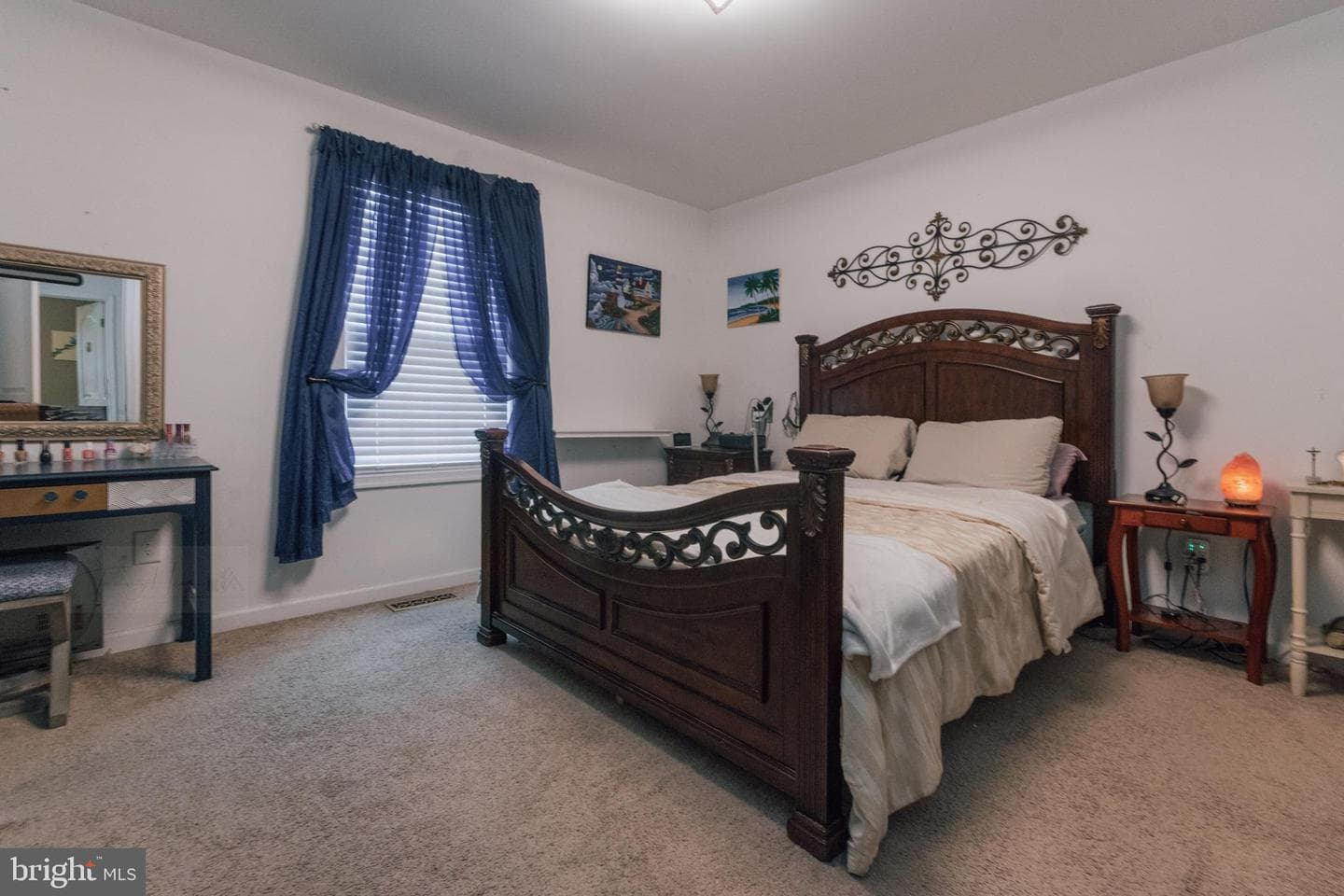 285 Wren Street N photo 7