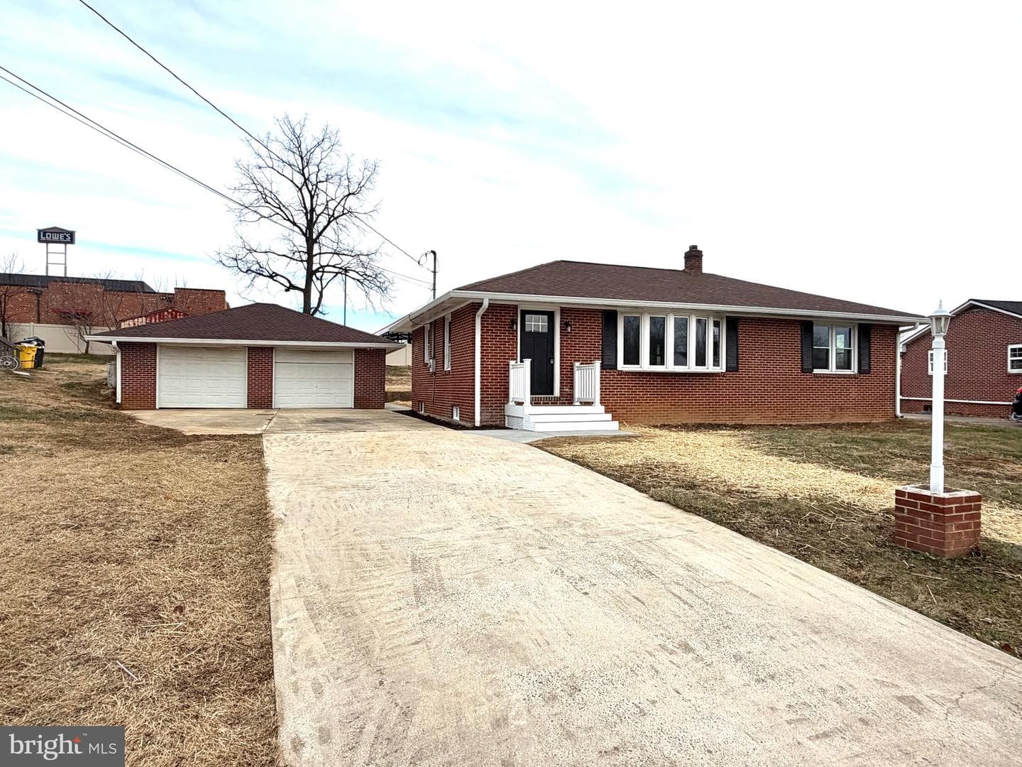 178 Bernice Avenue photo 2
