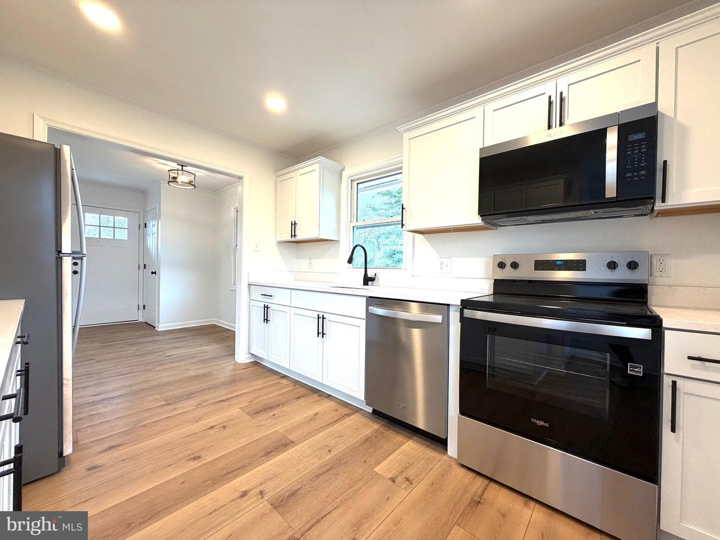 178 Bernice Avenue photo 8