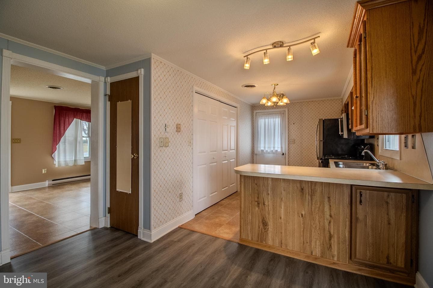 1305 W Virginia Avenue photo 11