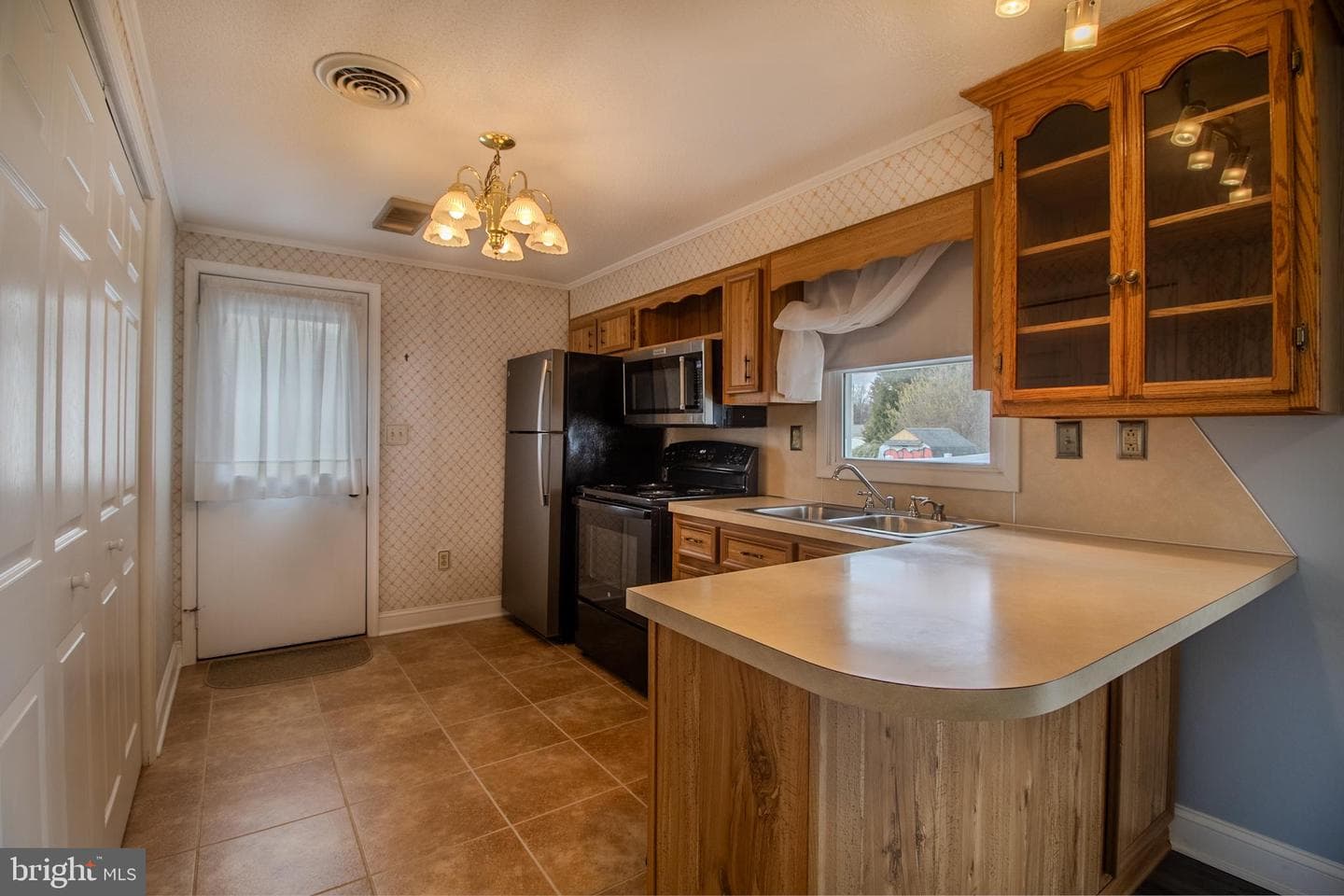 1305 W Virginia Avenue photo 12