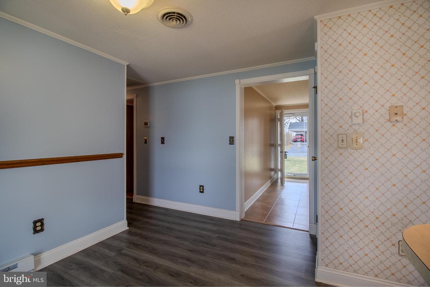 1305 W Virginia Avenue photo 17