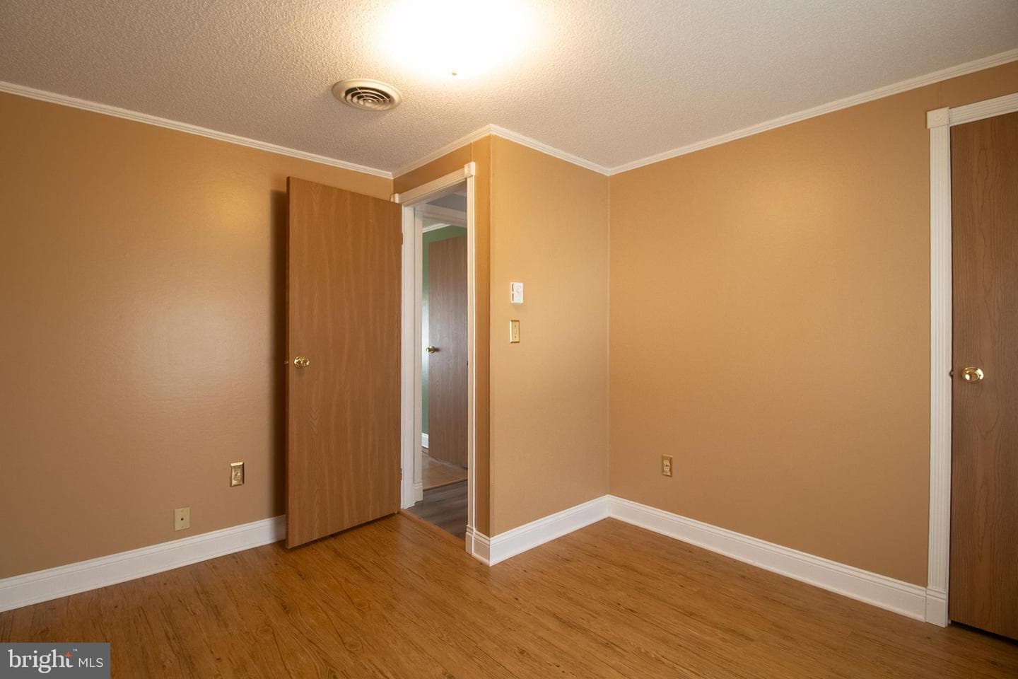1305 W Virginia Avenue photo 26