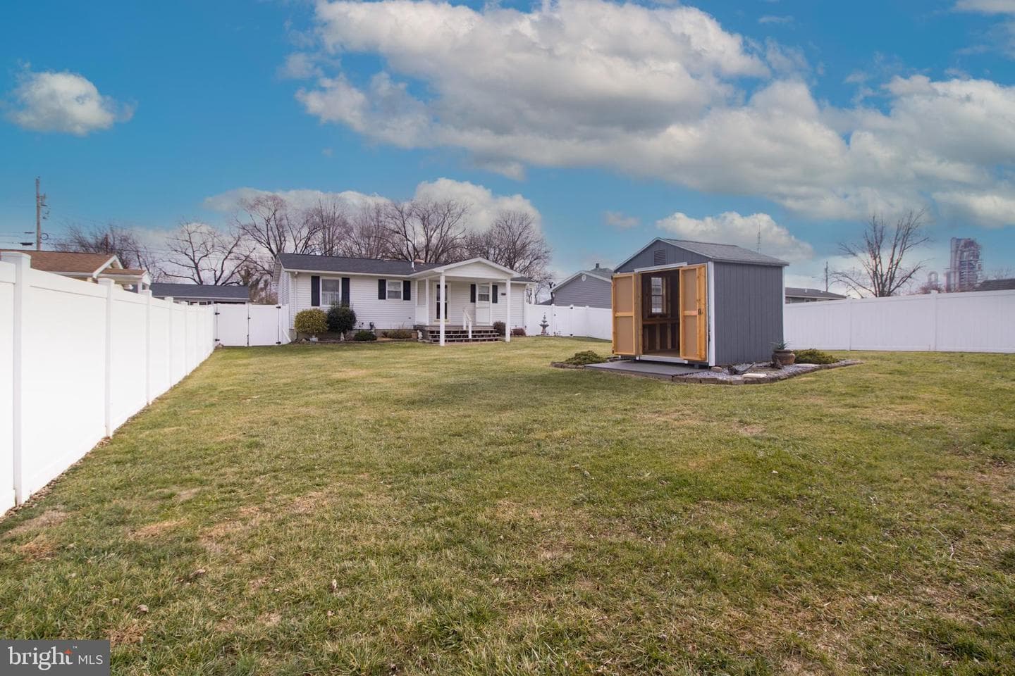 1305 W Virginia Avenue photo 34