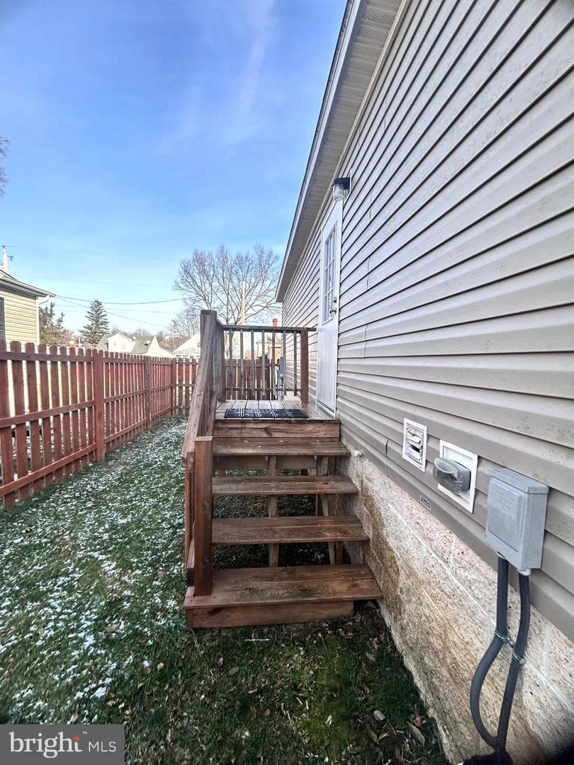 491 Trimble Avenue photo 3