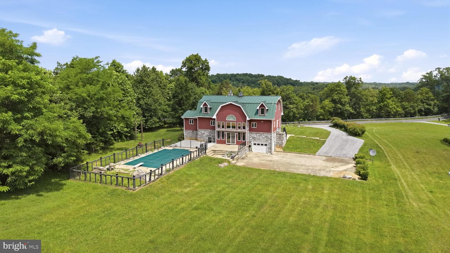 1654 Whitings Neck Road, Martinsburg
