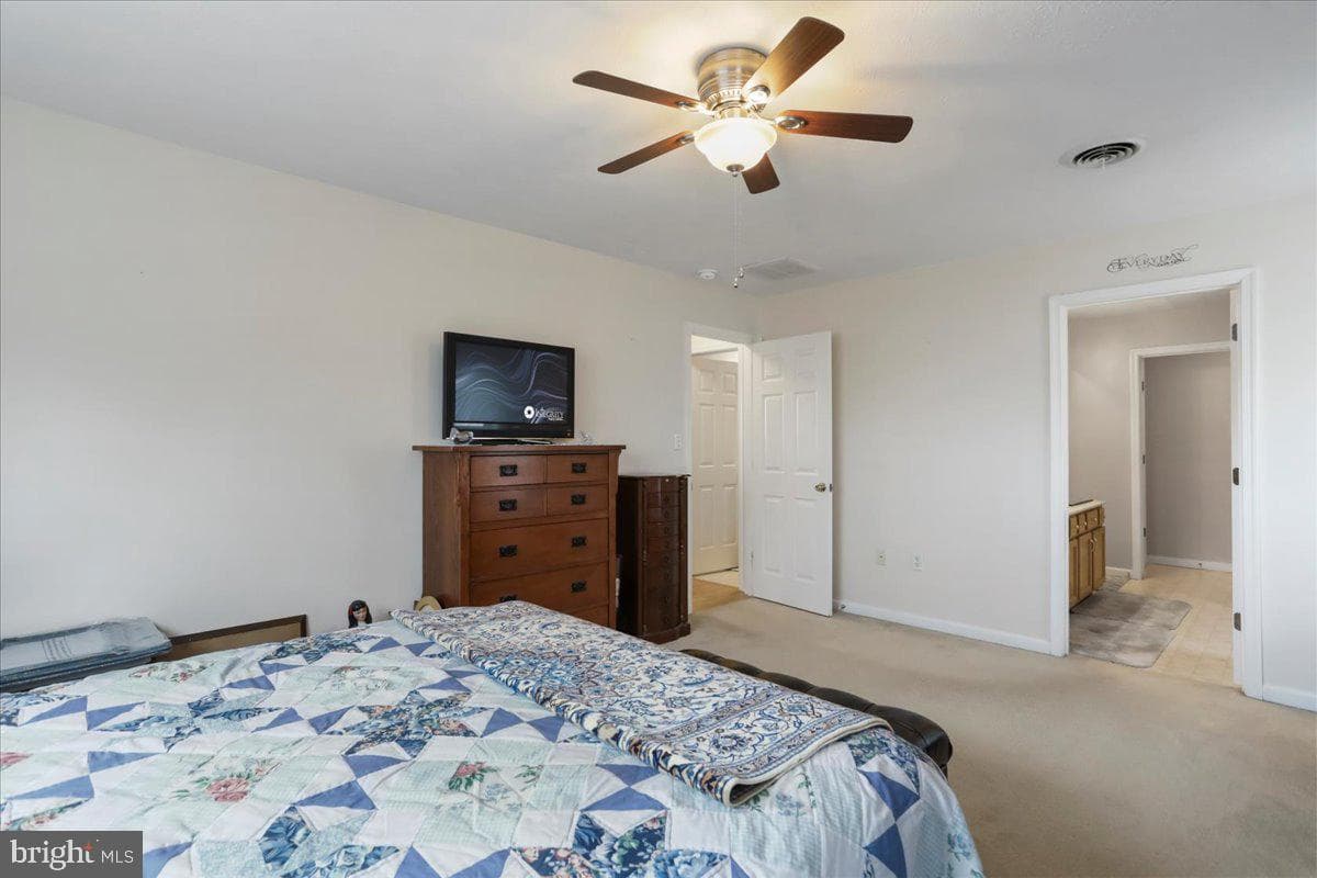 34 Standing Oak Court photo 18