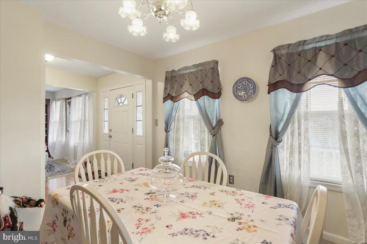 34 Standing Oak Court photo 9