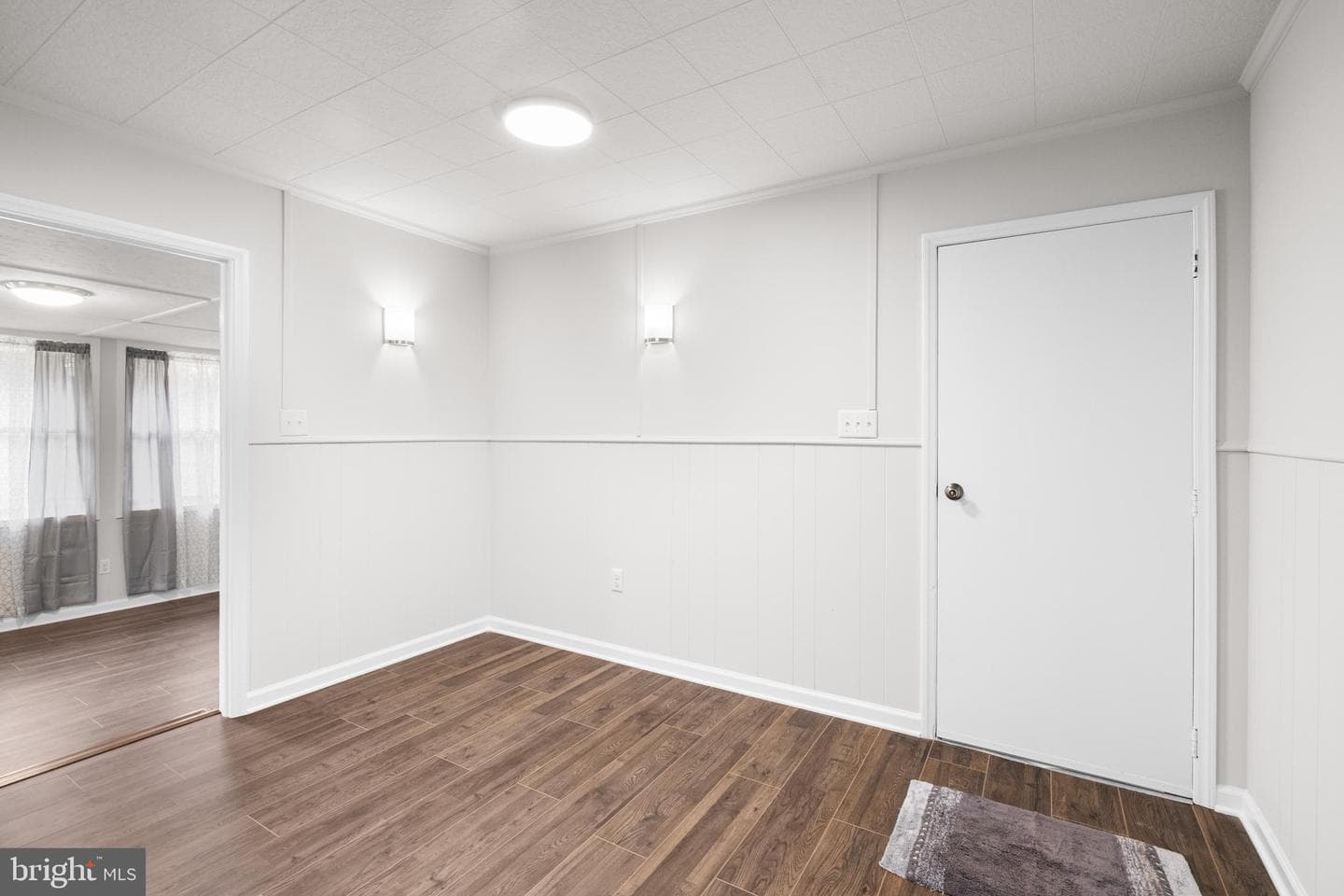 140 Capital Drive photo 12