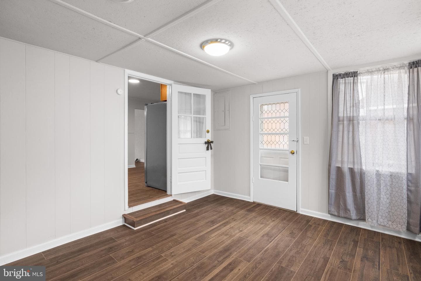 140 Capital Drive photo 13